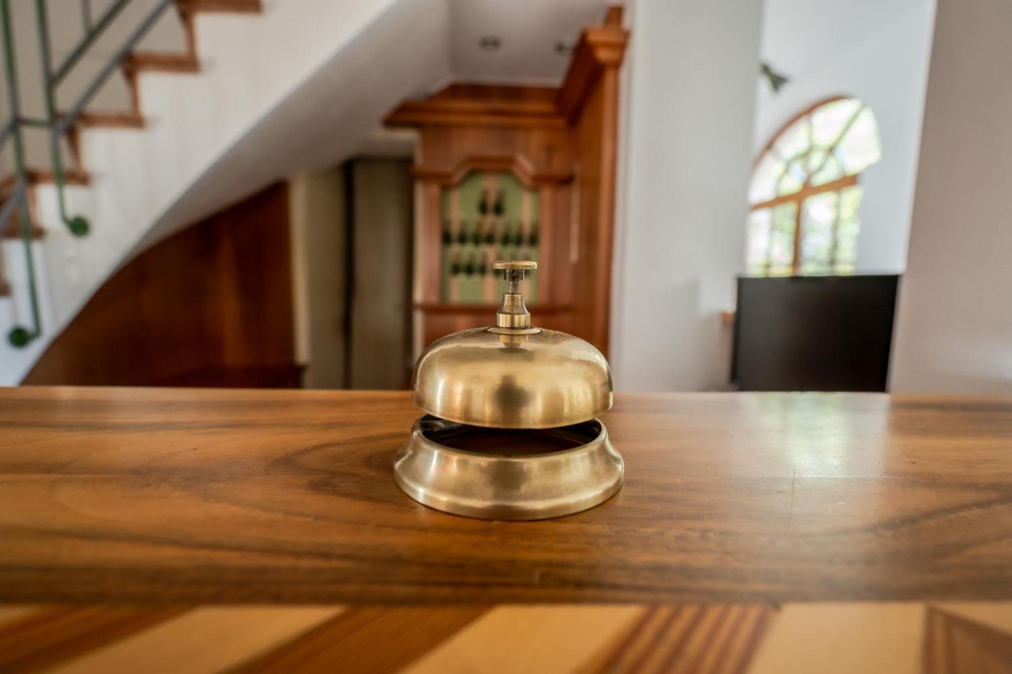 Hotel Roemerstein Лойперсдорф-бай-Фюрстенфельд Экстерьер фото